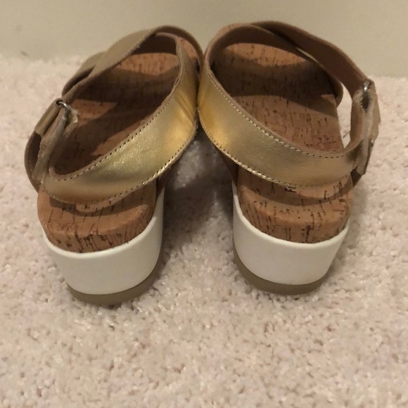 Gold platform sandals - Picture 4 of 5